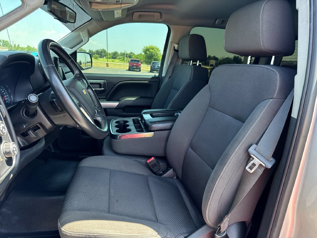 Used 2018 Chevrolet Silverado 1500 LT w/ Texas Edition AWD/4WD image 11