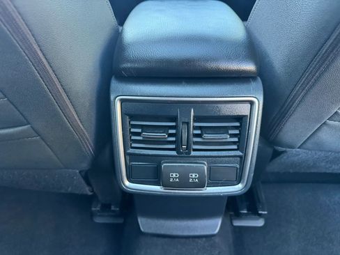 Used 2019 Subaru Forester Premium AWD/4WD image 23