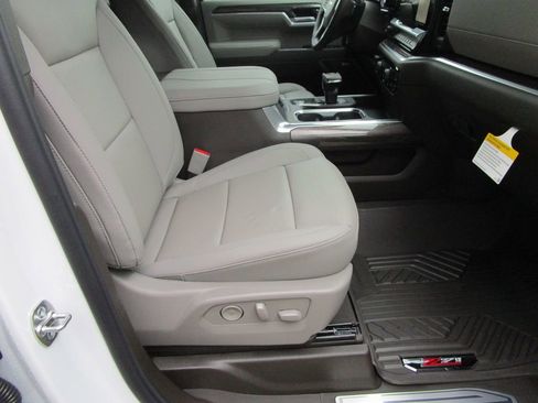 New 2026 Chevrolet Silverado 1500 LTZ image 24