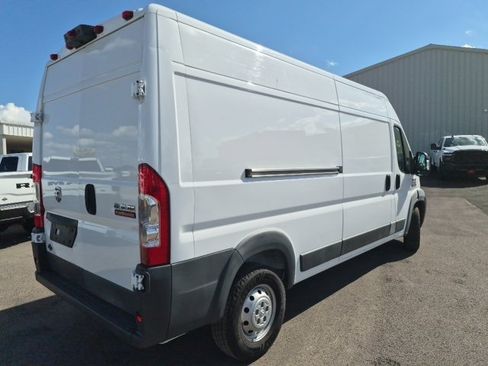 Used 2018 RAM ProMaster 2500 w/ Interior Convenience Group image 13