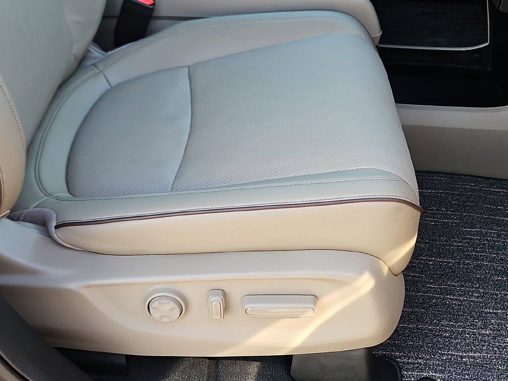 Used 2023 Honda Odyssey Elite image 30