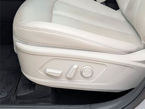 Used 2022 Kia Sorento SX FWD image 11