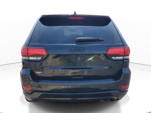 Used 2022 Jeep Grand Cherokee Laredo X RWD image 5