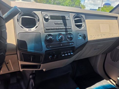 Used 2009 Ford F250 XL AWD/4WD image 12