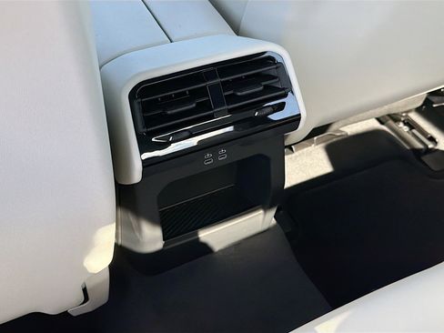 New 2026 BMW 530i w/ Convenience Package image 20