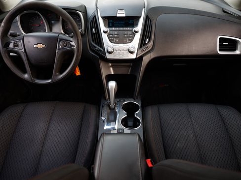 Used 2013 Chevrolet Equinox LS image 2