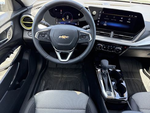 New 2026 Chevrolet Trax LT w/ Driver Confidence Package FWD image 14