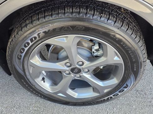 Used 2024 Ford Escape ST-Line Select w/ Tech Pack #1 AWD/4WD image 39