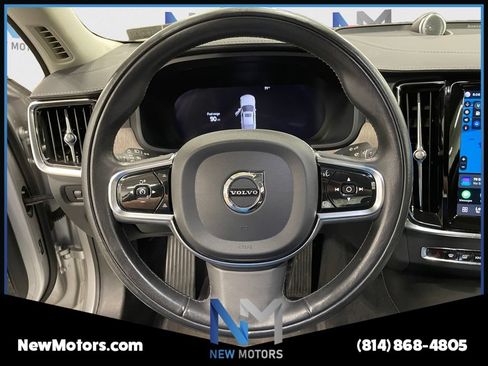 Used 2022 Volvo S90 B6 Inscription w/ Advanced Package AWD/4WD image 12