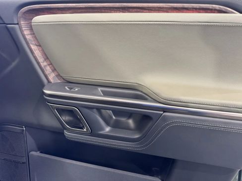 Used 2022 Rivian R1T Adventure image 7