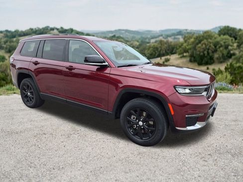 Used 2022 Jeep Grand Cherokee L Limited AWD/4WD image 1
