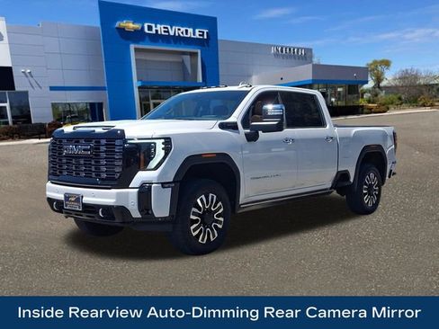 Used 2025 GMC Sierra 2500 Denali Ultimate w/ Snow Plow Prep/Camper Package AWD/4WD image 34