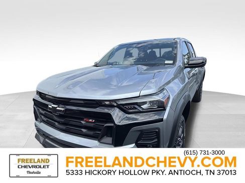 Used 2023 Chevrolet Colorado Z71 w/ Z71 Convenience Package 2 AWD/4WD image 6