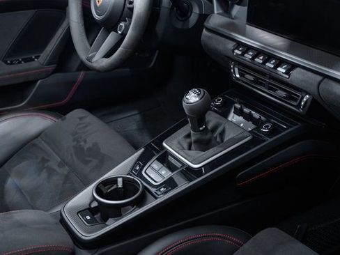 Used 2024 Porsche 911 Carrera GTS RWD image 17