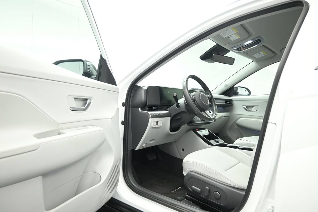 Used 2026 Hyundai Kona SEL Premium AWD/4WD image 7