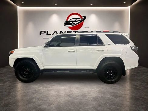 Used 2021 Toyota 4Runner SR5 Premium w/ Moonroof Package RWD image 8