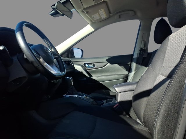 Used 2020 Nissan Rogue SV w/ Premium Package FWD image 19