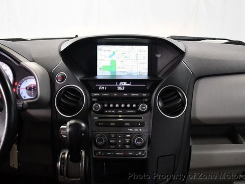 Used 2015 Honda Pilot Touring image 25