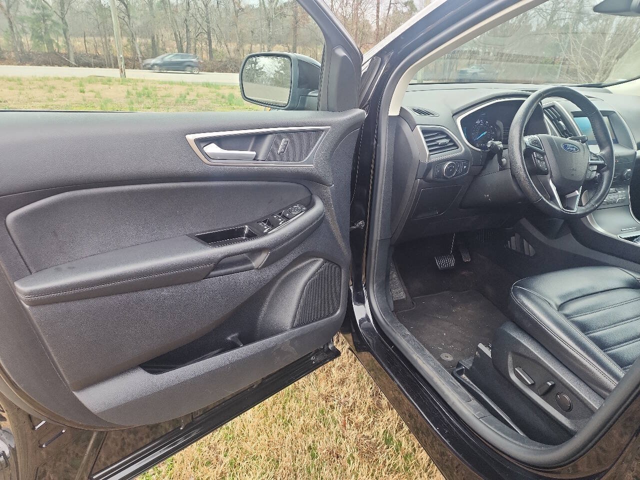 Used 2020 Ford Edge SEL FWD image 24