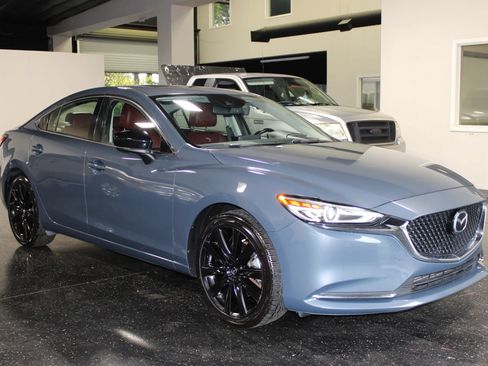 Used 2021 MAZDA MAZDA6 Carbon Edition FWD image 2