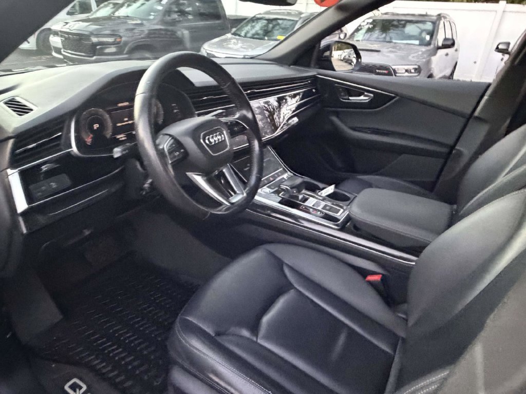 Used 2019 Audi Q8 Premium w/ Convenience Package AWD/4WD image 18