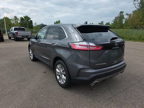 Certified 2024 Ford Edge Titanium AWD/4WD image 4