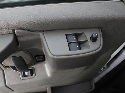 Used 2016 Chevrolet Express 3500 LT w/ LT Preferred Equipment Group image 11