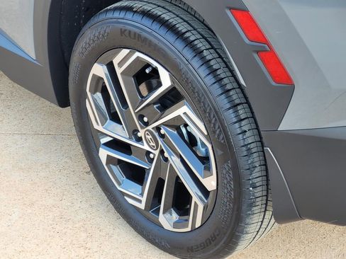 New 2025 Hyundai Tucson Limited FWD image 5