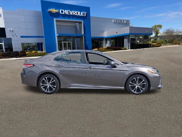 Used 2019 Toyota Camry SE FWD image 22