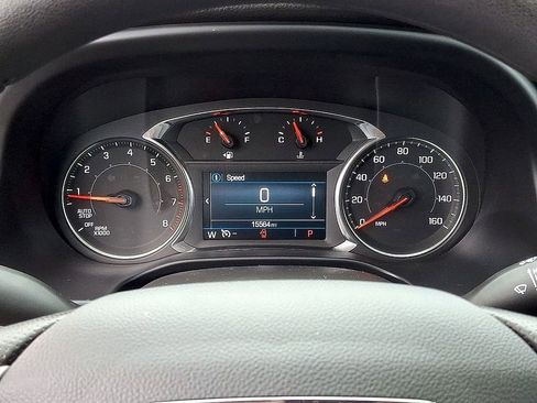 Used 2023 GMC Acadia SLE w/ Driver Convenience Package image 16