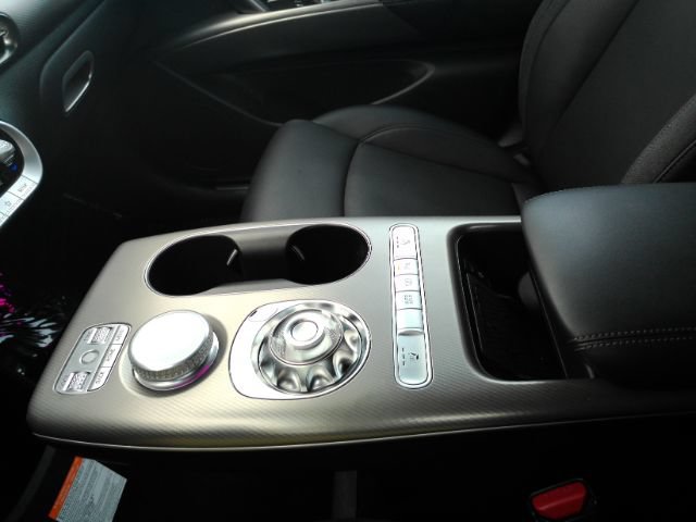 Used 2024 Genesis GV60 RWD image 48