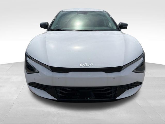 New 2026 Kia EV6 Wind RWD image 2