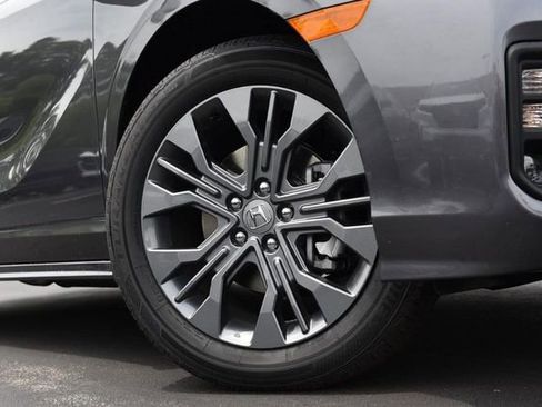New 2026 Honda Odyssey Touring image 3
