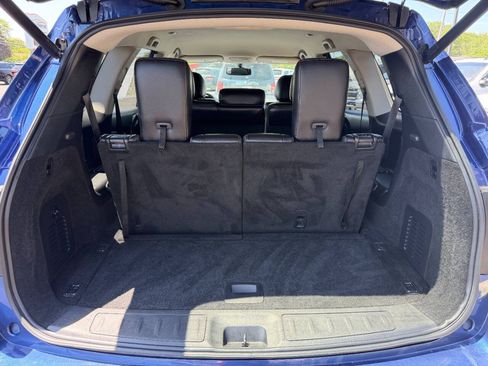 Used 2020 Nissan Pathfinder SL FWD image 13