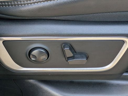 Certified 2022 RAM 1500 Laramie image 37