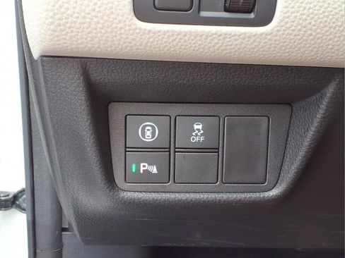 Used 2021 Honda Accord EX-L image 9