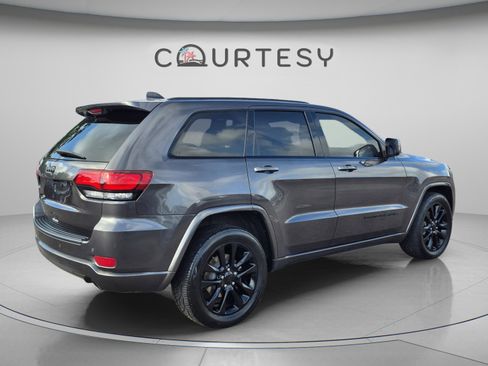 Used 2019 Jeep Grand Cherokee Altitude RWD image 7