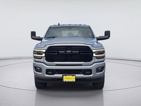 Used 2022 RAM 3500 Laramie AWD/4WD image 2