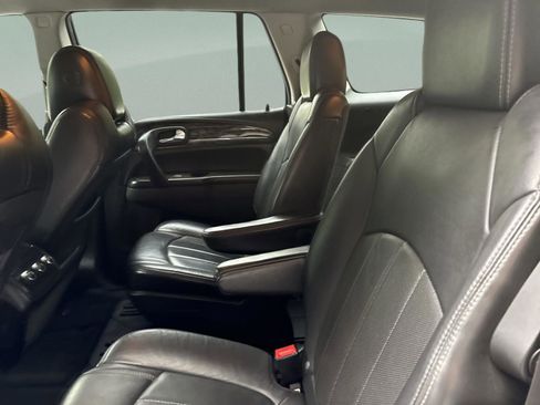 Used 2013 Buick Enclave Leather FWD image 18