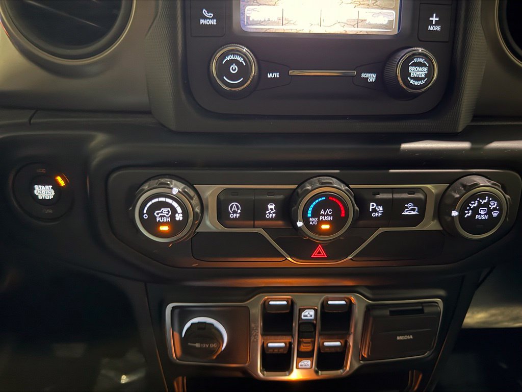 Used 2021 Jeep Wrangler Unlimited Sport AWD/4WD image 18