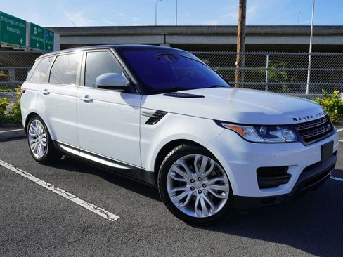Used 2016 Land Rover Range Rover Sport SE AWD/4WD image 4