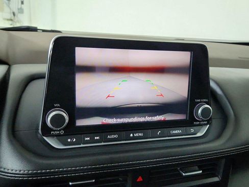 Used 2023 Nissan Rogue S AWD/4WD image 34