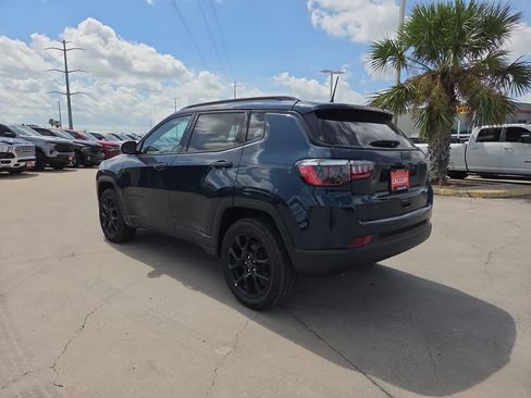 New 2026 Jeep Compass Latitude AWD/4WD image 12