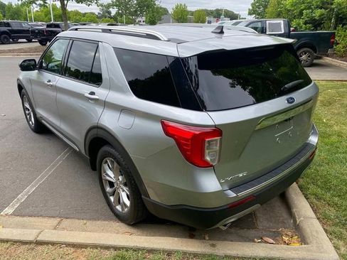 Used 2021 Ford Explorer Limited w/ Equipment Group 301A AWD/4WD image 31