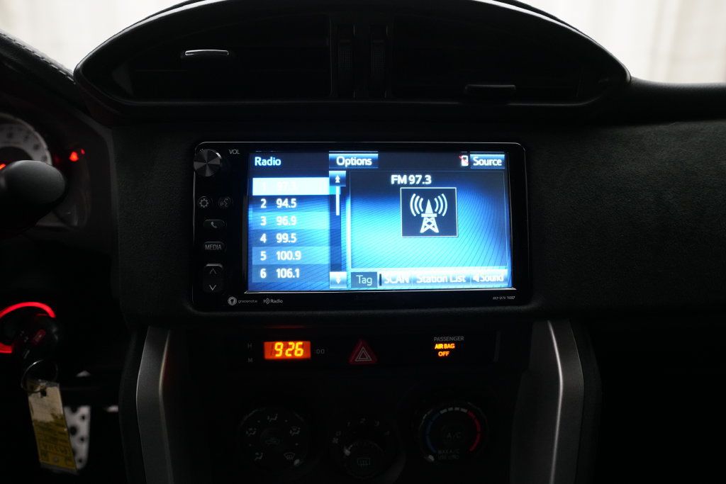 Used 2017 Toyota 86 RWD image 6