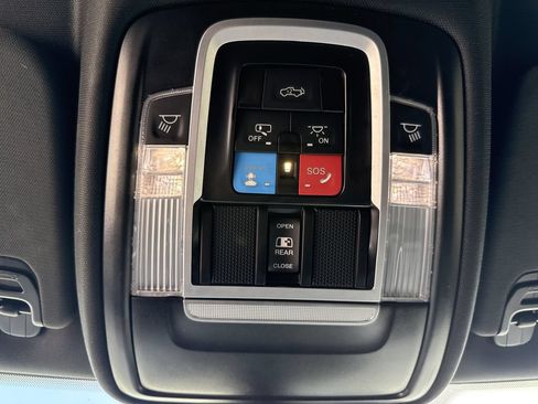 Used 2025 RAM 1500 Big Horn AWD/4WD image 25