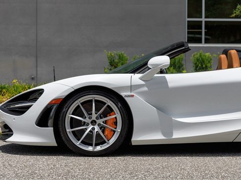 Used 2020 McLaren 720S Spider RWD image 29
