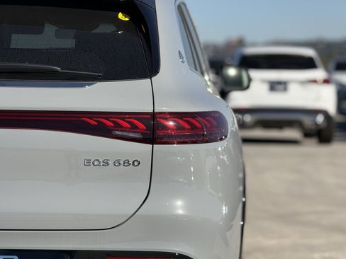 New 2025 Mercedes-Benz Maybach EQS 680 4MATIC image 10