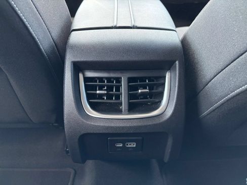 Used 2025 Chevrolet Blazer LT FWD image 19
