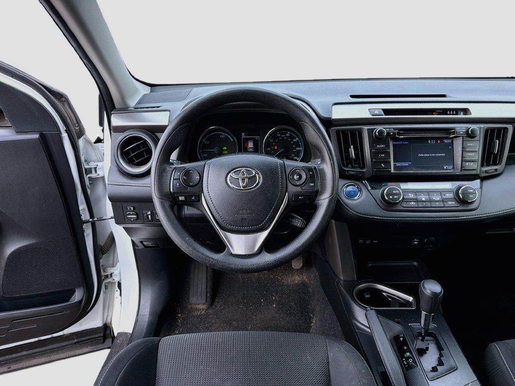 Used 2018 Toyota RAV4 LE AWD/4WD image 22